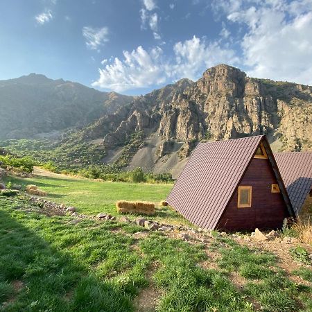 Elegis Village Resort Yeghegis Bagian luar foto