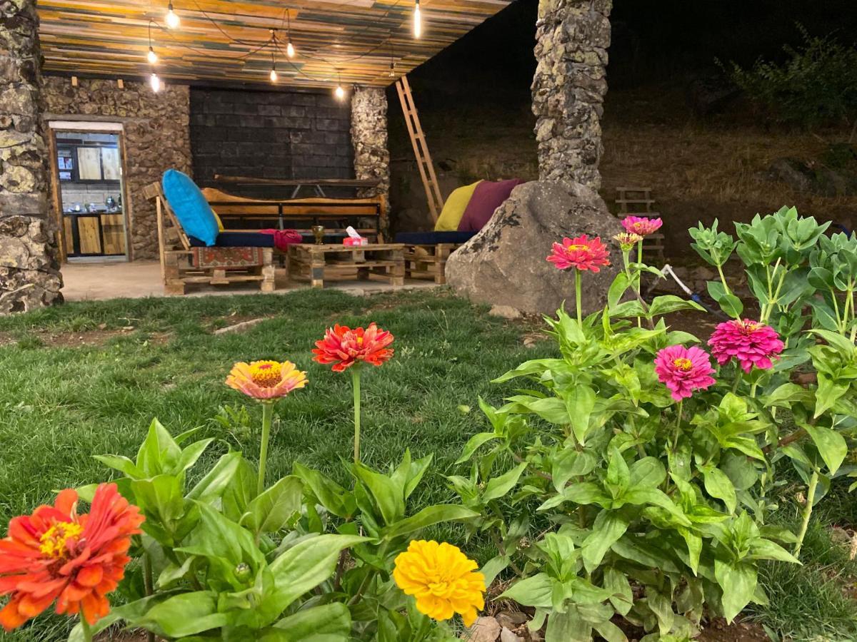 Elegis Village Resort Yeghegis Bagian luar foto