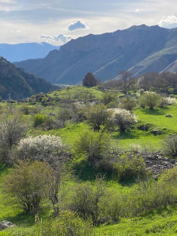 Elegis Village Resort Yeghegis Bagian luar foto