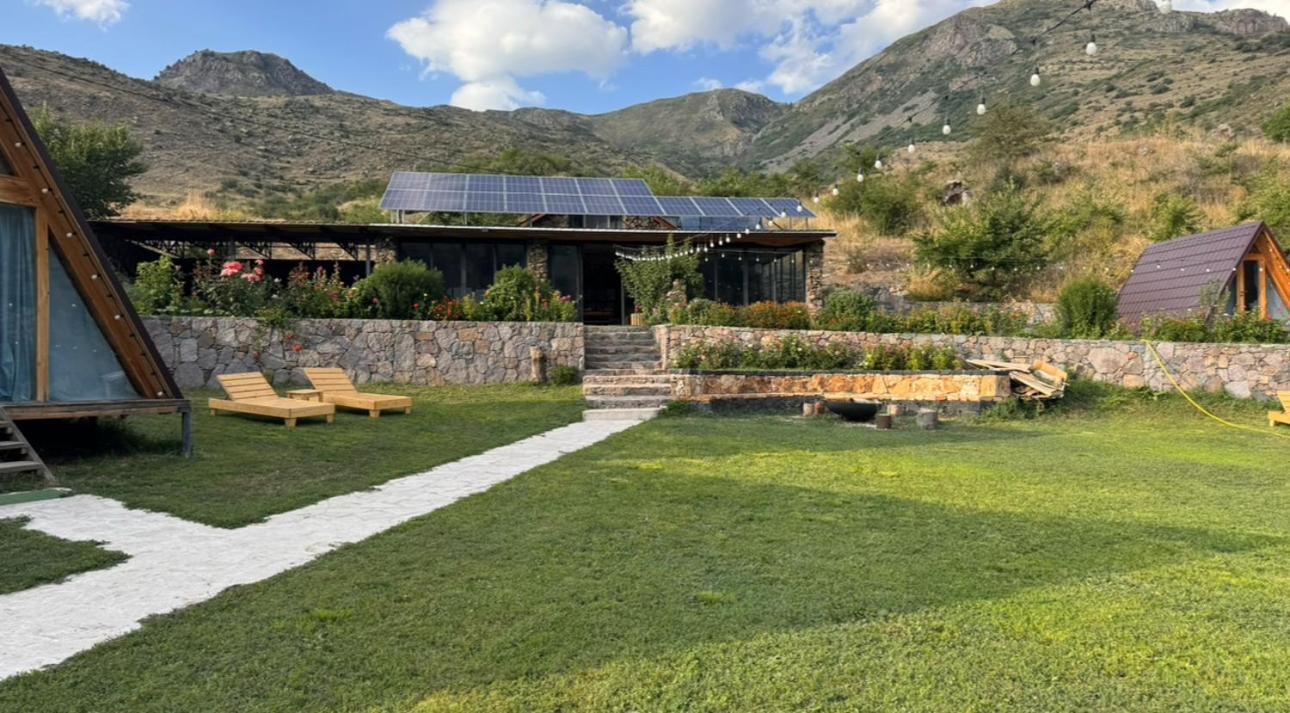 Elegis Village Resort Yeghegis Bagian luar foto