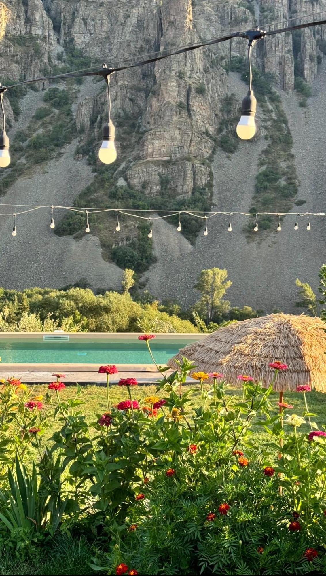 Elegis Village Resort Yeghegis Bagian luar foto